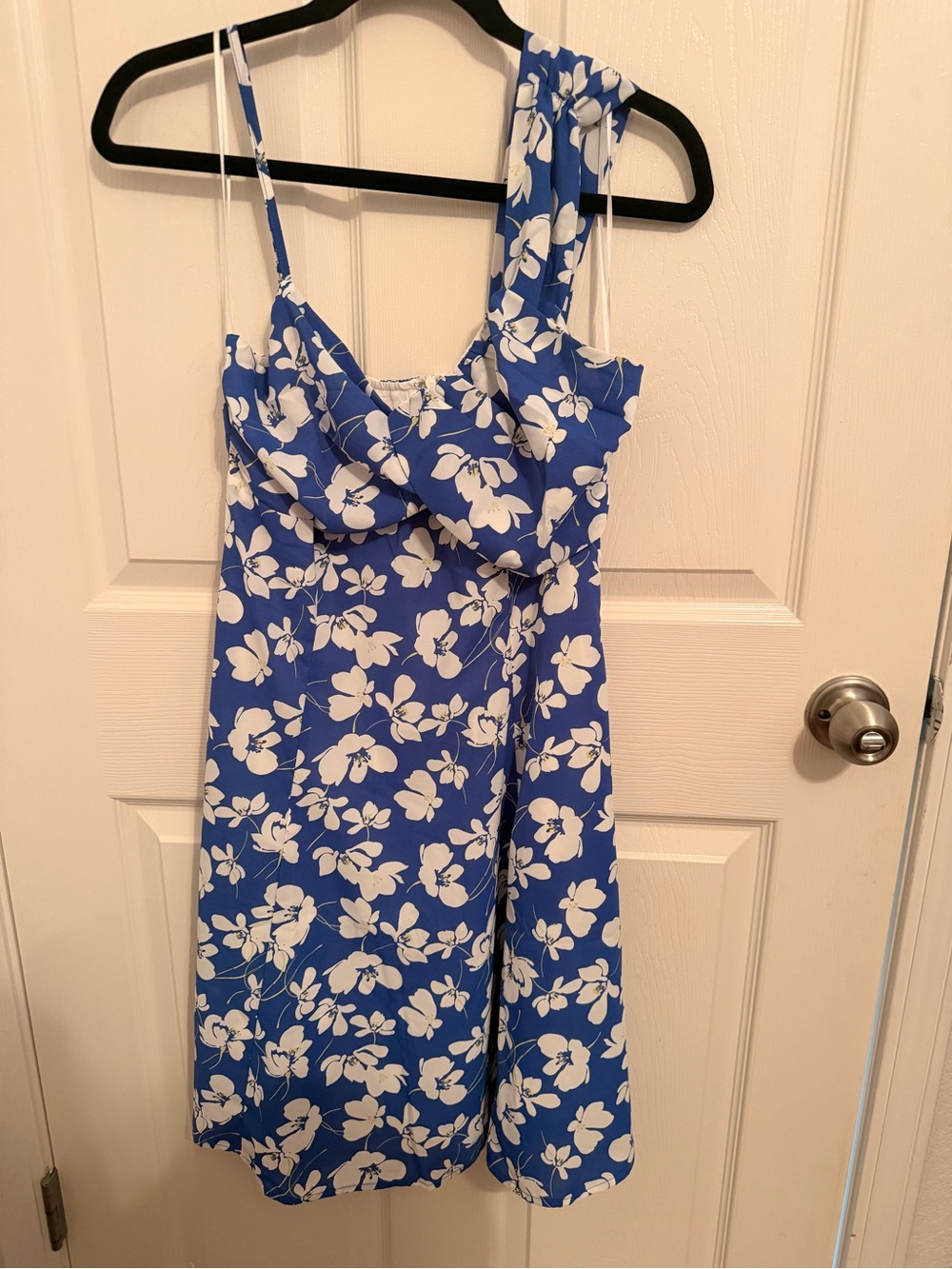 NWT Boutique Blue Floral Sundress with White Bloom Print
